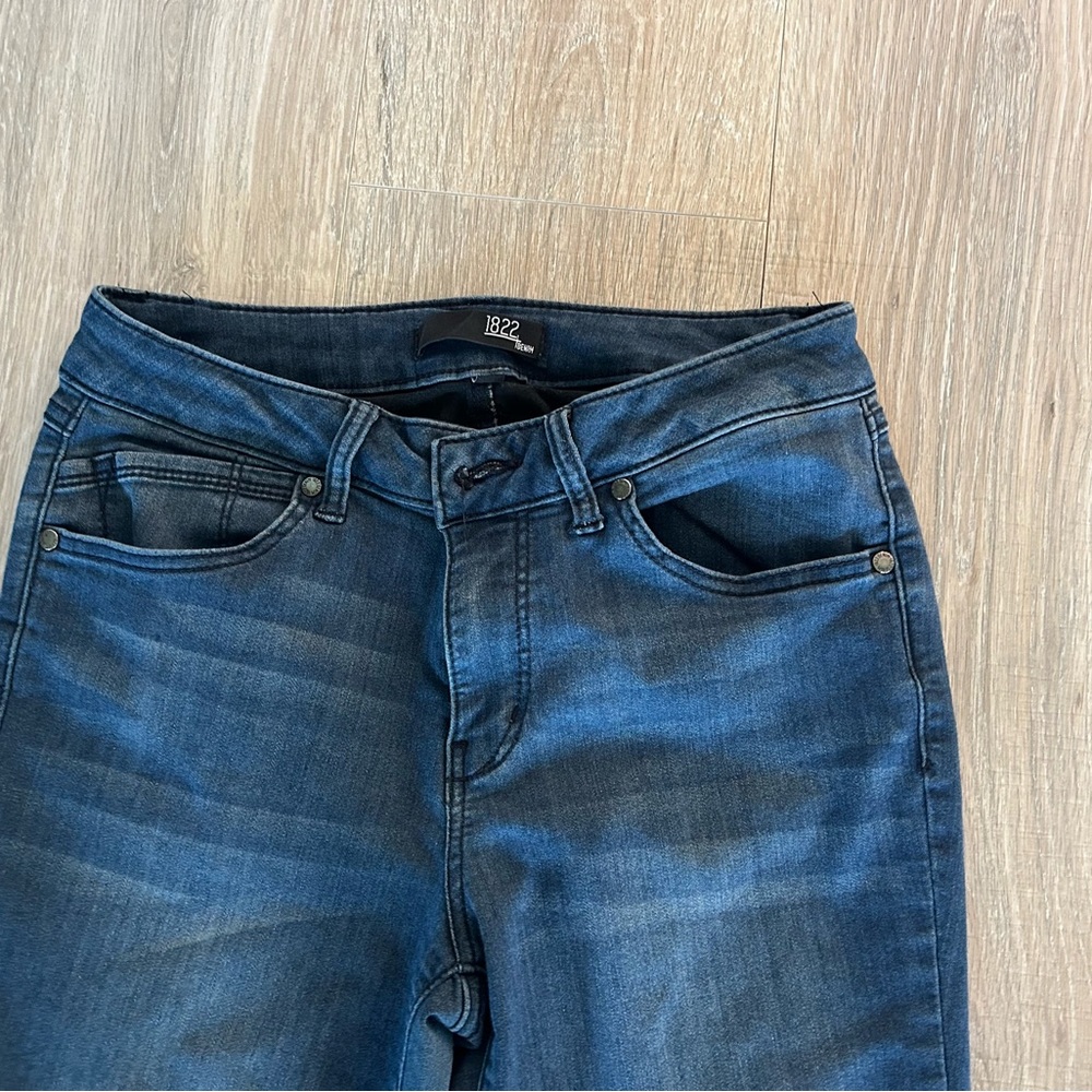 1822 Denim Blue Skinny Jeans with Stretch